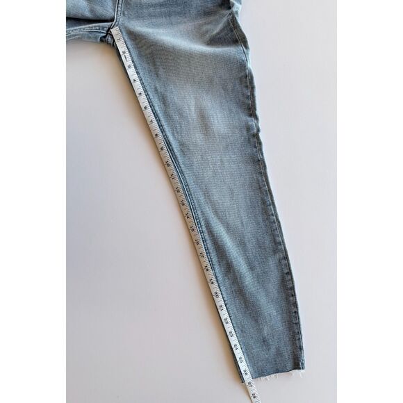 NWT Pistola Arielle Skinny Scissor Cut Hem Jeans in No Pressure Light Wash Sz 28 - Picture 13 of 13